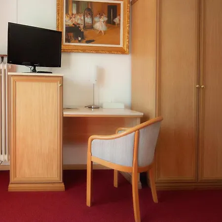 Hotel Dischma - Free Bus And Train Ticket Paradiso